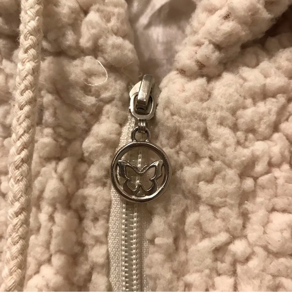 Cream hooded faux Sherpa vest - Picture 4 of 6